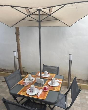 Dimora Nonna Ada Bed & Breakfast Aradeo Exterior photo